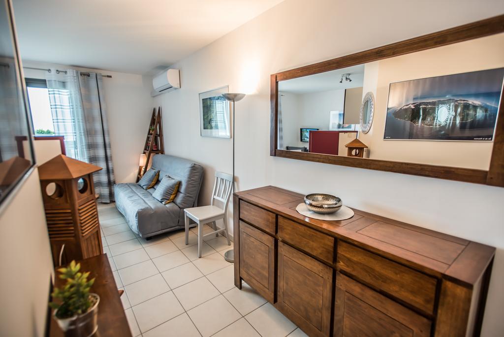 Appartement Le Paille En Queue Saint Pierre Exterior foto