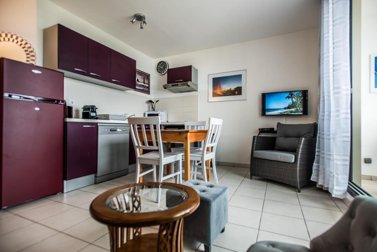 Appartement Le Paille En Queue Saint Pierre Exterior foto